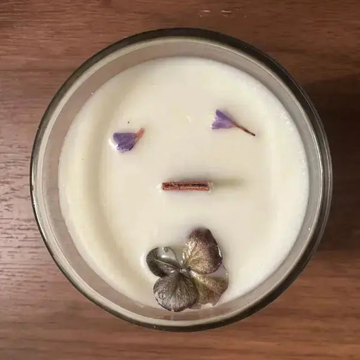 Vela Orgânica Artesanal LAVANDER - Marcela Contesini 